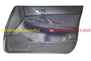 Cartera puerta delantera derecha subaru legacy 1992
