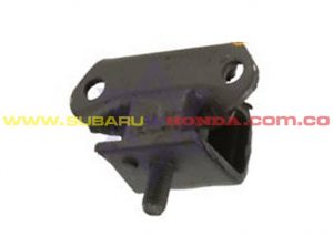 Soporte caja derecho subaru Coupe 1981
